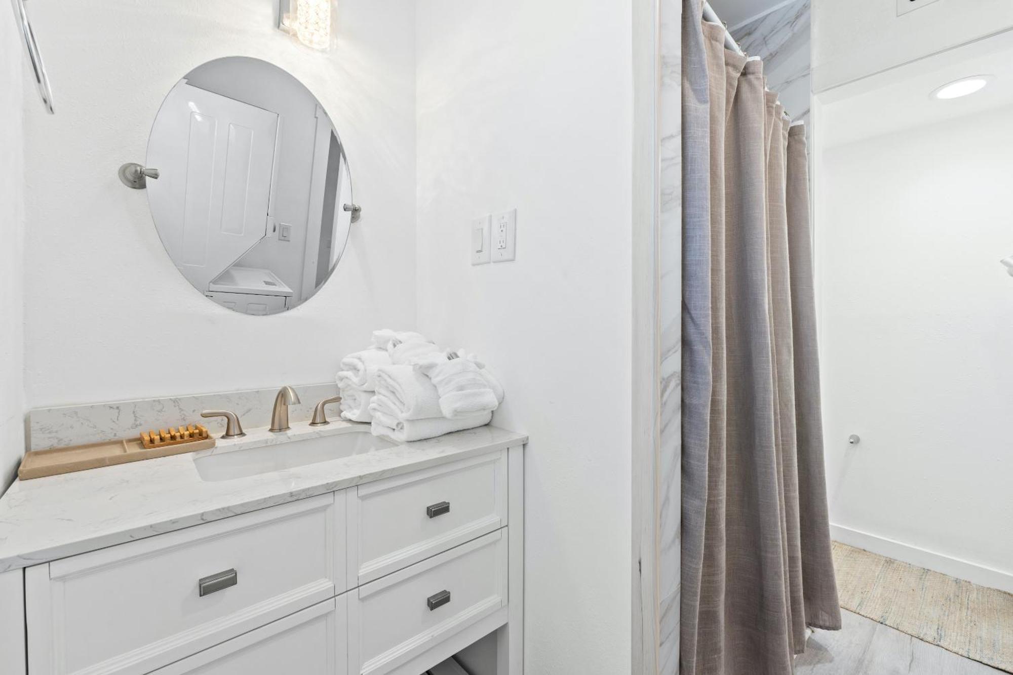 Pet Friendly House - Summer Reign By Panhandle Getaways
